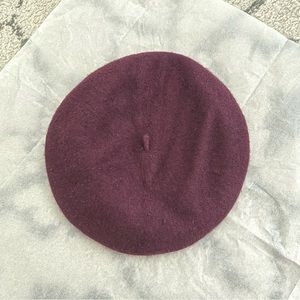 Felt Beret in Burgundy Purple